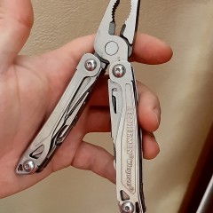 Мультитул LEATHERMAN WINGMAN 832523 с нейлоновым чехлом