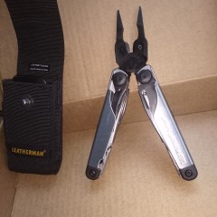 Мультитул LEATHERMAN SURGE 830165 с нейлоновым чехлом