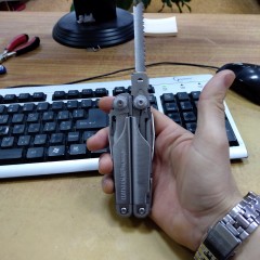 Мультитул LEATHERMAN SURGE 830165 с нейлоновым чехлом